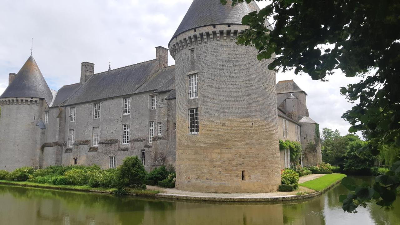 Chambre D'Hote-Appart Hotel Le Jardin Lison Kültér fotó